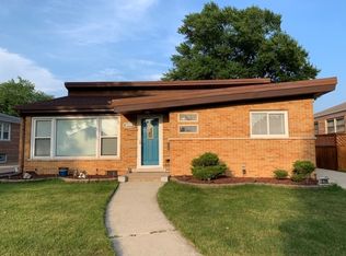 8709 S Tulley Ave, Oak Lawn, IL 60453