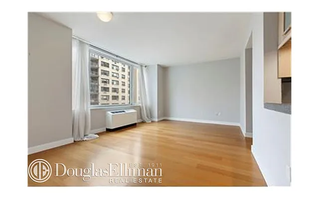 Rented by Douglas Elliman | media 8