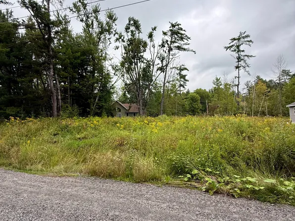 1006 Chippawa Ave, Gravenhurst, ON P1P 1R1