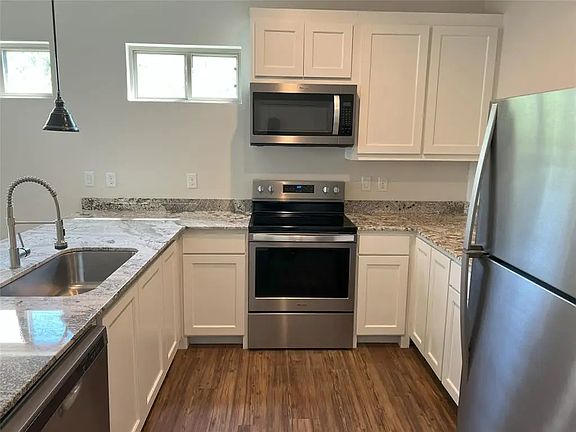 5th image of 4201 San Jacinto St #109