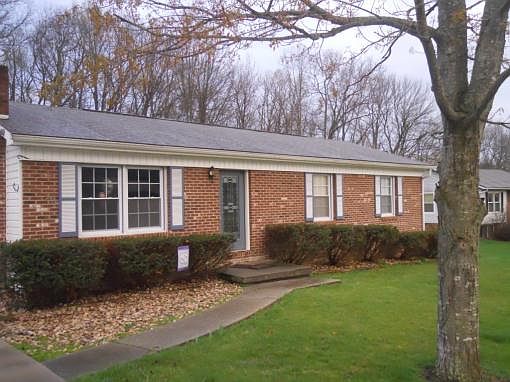2nd image of 835 Rolling Hills Dr