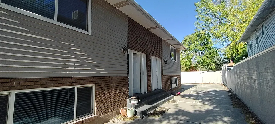 2 bed, 1.5 bath, 1000 sqft, $1,800 — Photo 4