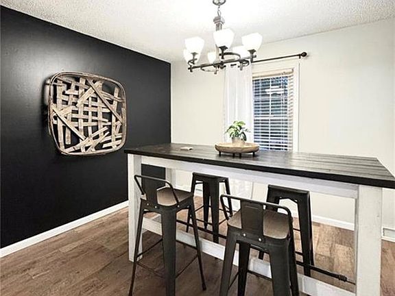 4th image of 2 Tara Ln