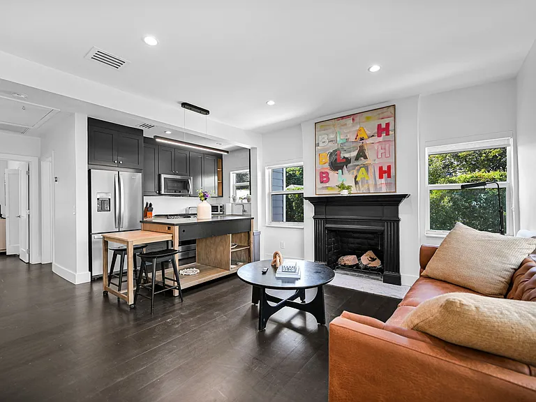 150 NE 50th Ter — Photo 41