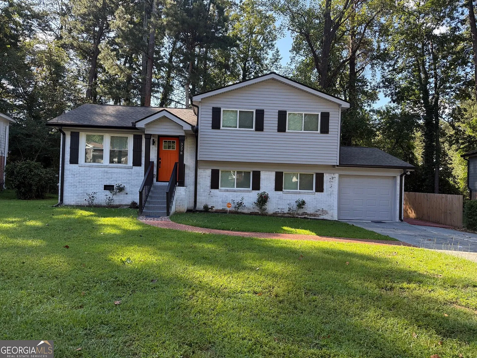 4 bed, 2.5 bath, 1297 sqft, $2,800 — Photo 1