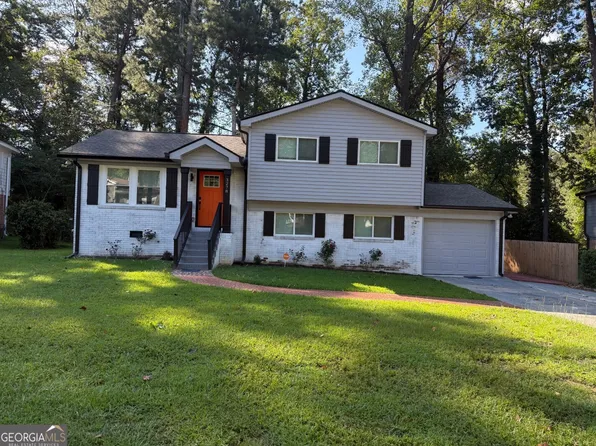 3278 Amhurst Dr NW, Atlanta, GA 30318