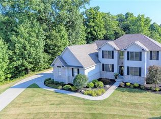 1123 Foxglove Cir, Cuyahoga Falls, OH 44223