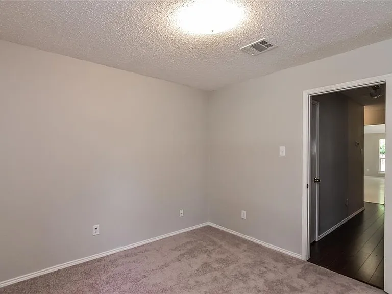 2404 Glenhaven Dr — Photo 20