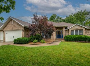 4589 S Warren Avenue, Springfield, MO 65810