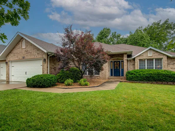 4589 S Warren Avenue, Springfield, MO 65810