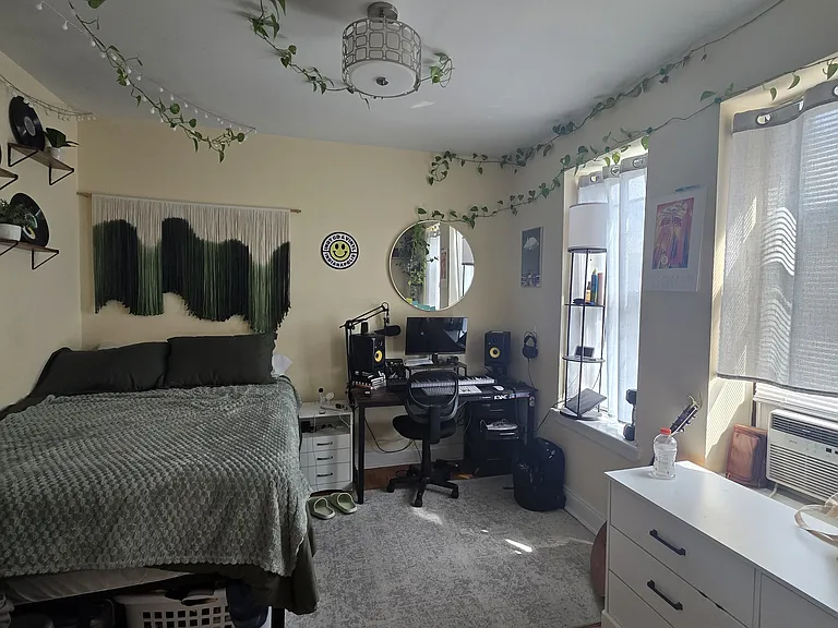 521 W 175th St #43 — Photo 5