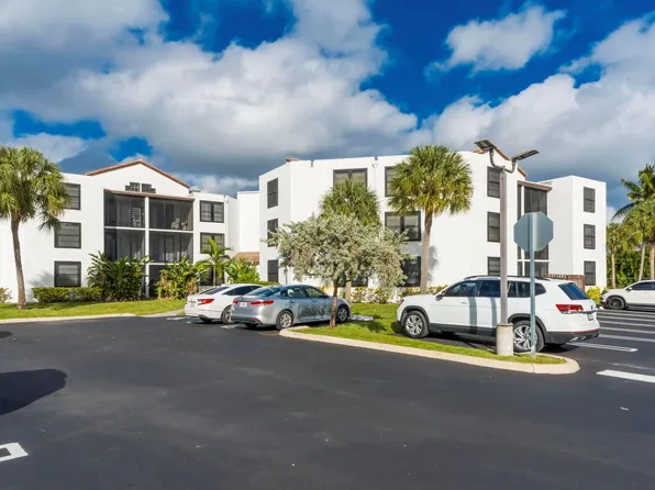 210 Lake Pointe Drive #103, Oakland Park, FL 33309