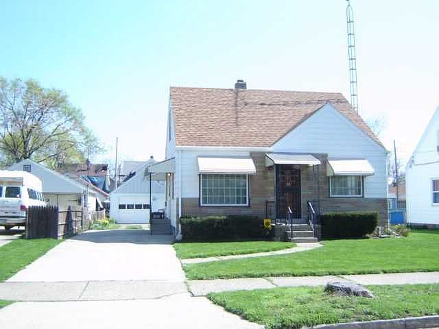 2nd image of 1641 Pool St