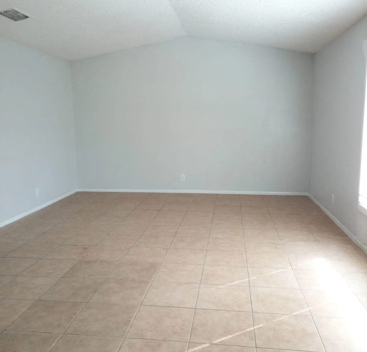 2 bed, 1056 sqft, $1,100 — Photo 3