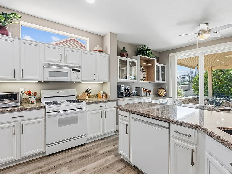 14516 W Horizon Dr — Photo 10