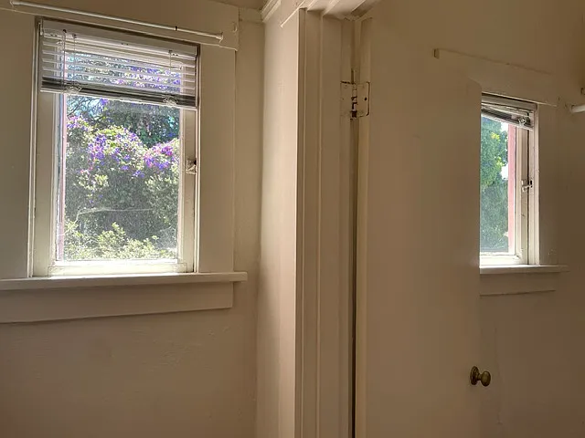 611 W Grand Ave #8 — Photo 6