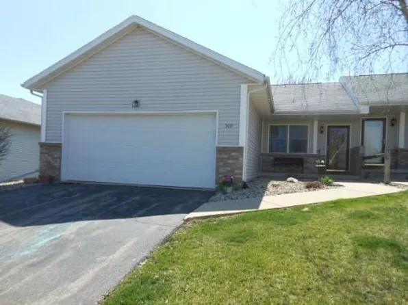 509 Meadow View Rd, Mount Horeb, WI 53572