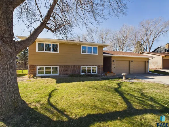 5909 W 36th St, Sioux Falls, SD 57106