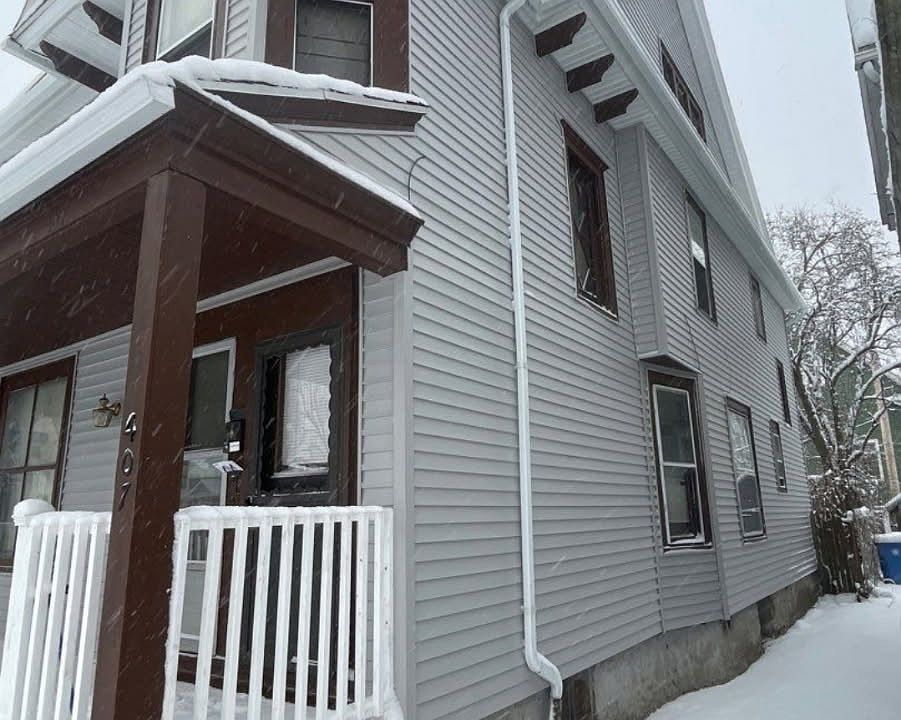 1st image of 407 Flint St