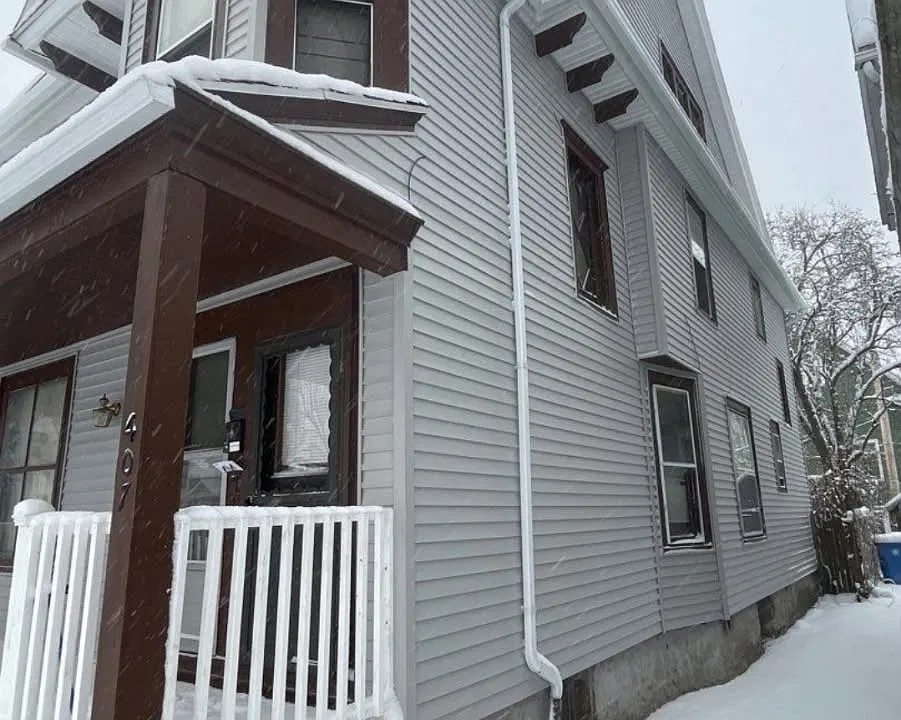 407 Flint St