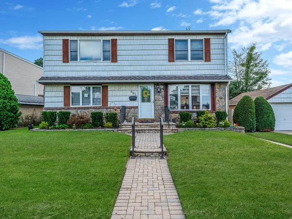 601 Bernice Road, Franklin Square, NY 11010
