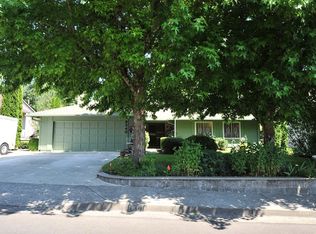 8340 SW Berryhill Ln, Beaverton, OR 97008