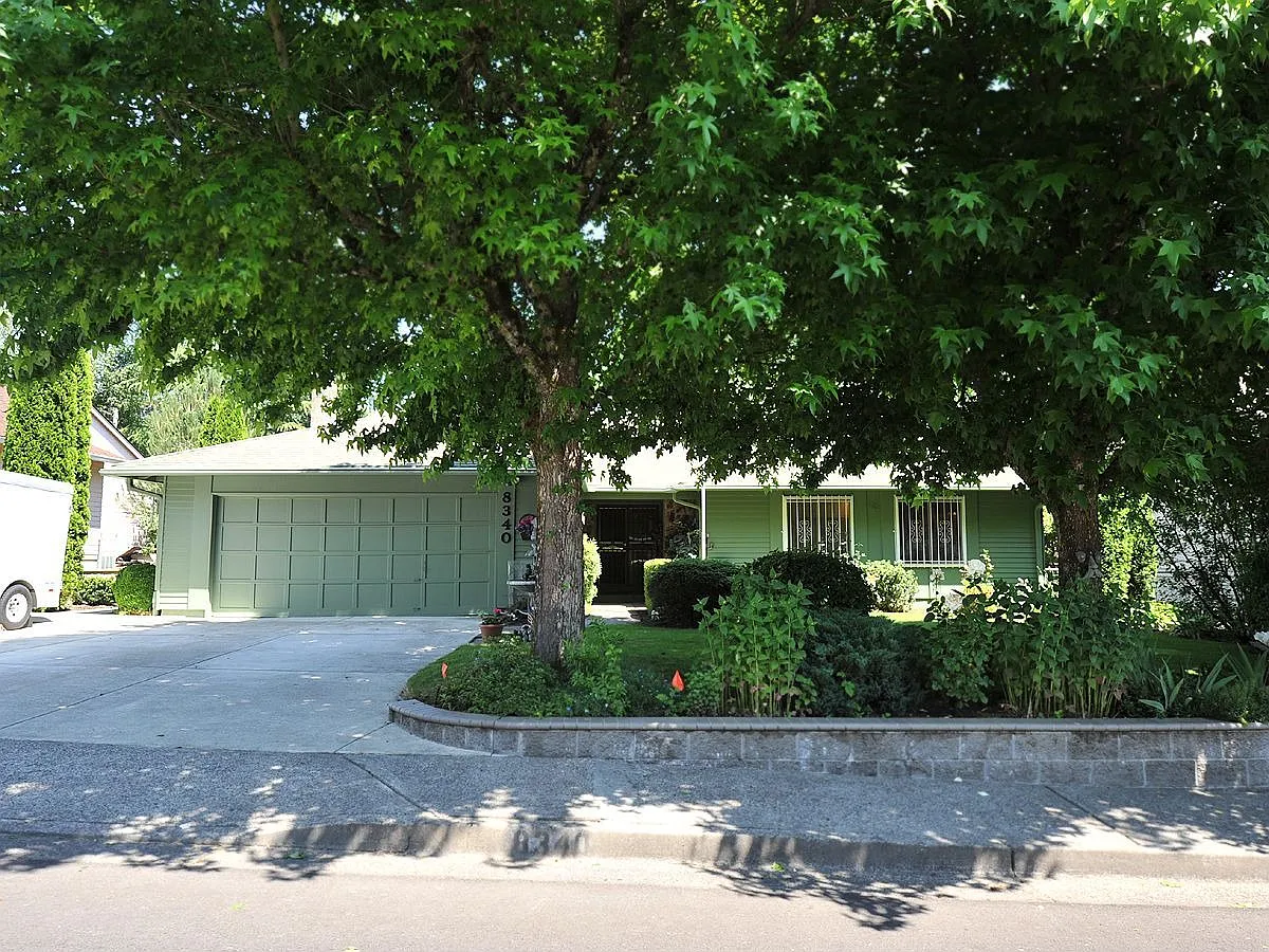 8340 SW Berryhill Ln photo 1