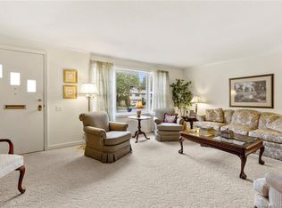 17 Overbrook Rd, West Hartford, CT 06107