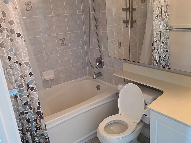 7 Lorraine Dr #2502 — Photo 7