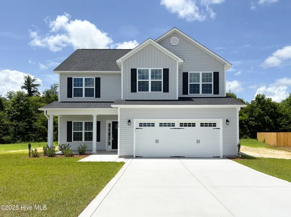 413 W Black Water Lane, Maysville, NC 28555