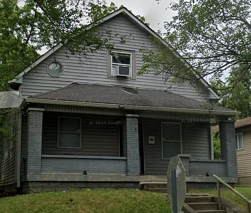 2755 N Dearborn St — Photo 1