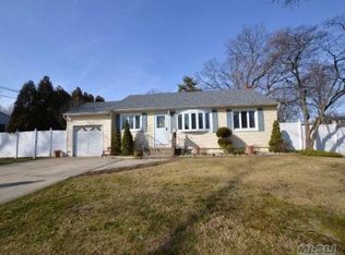 145 Montgomery Ave, West Babylon, NY 11704