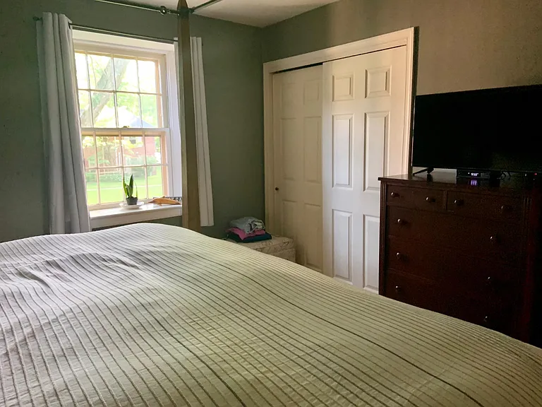 144 Albemarle Dr — Photo 4