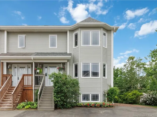 54 Clarendon Dr, Moncton, NB E1G 0M9