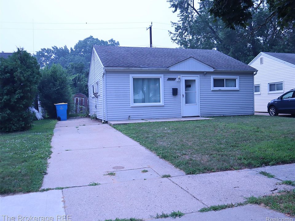 1st image of 34861 John St