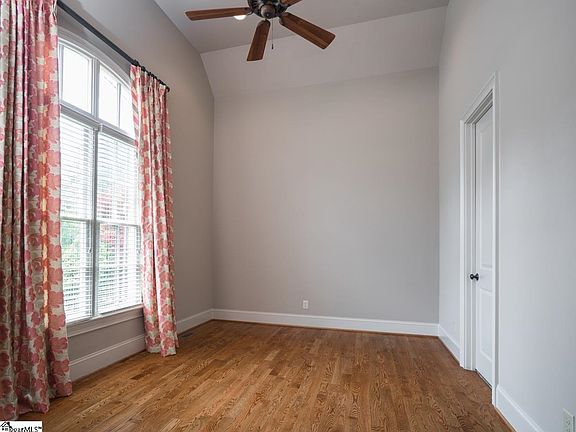 5th image of 23 Rolleston Dr