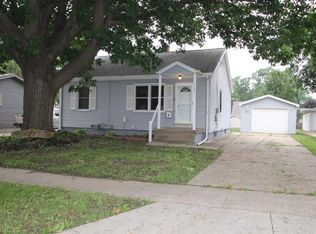 1112 Oregon St, Waterloo, IA 50702