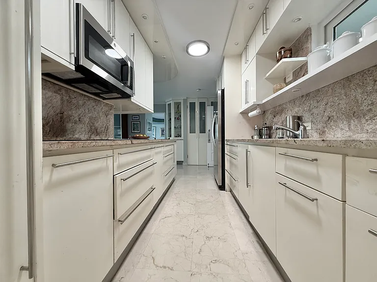 4429 Park Plaza Isla Verde Ave — Photo 22
