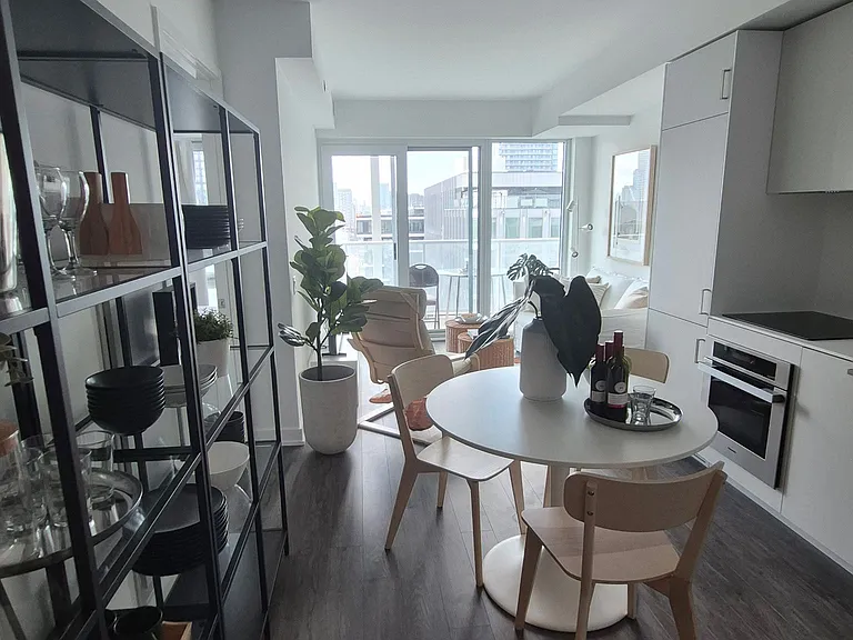 88 Queen St E #3215 — Photo 16