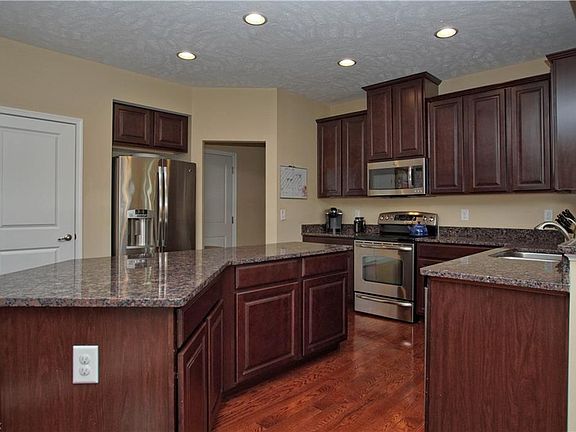 4th image of 8696 Prairie Grass Ln