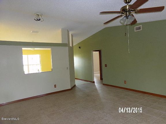 4th image of 1421 Deming Dr SE