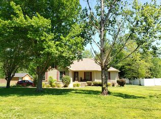 105 Shady Acres Ln, Tullahoma, TN 37388