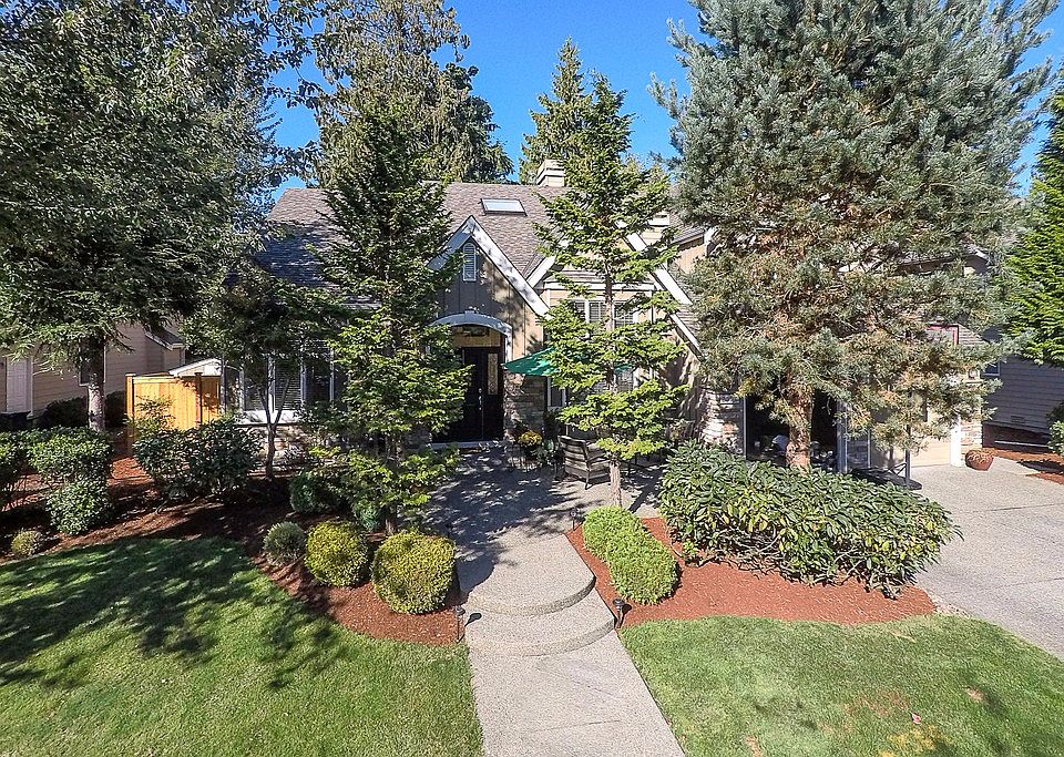1st image of 20562 NE 32nd Ct