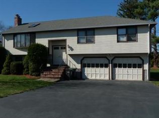 5 Coach Ln, Dedham, MA 02026