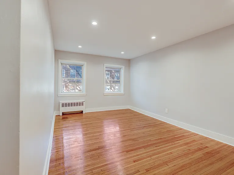 Forest Hill Terrace — Photo 22