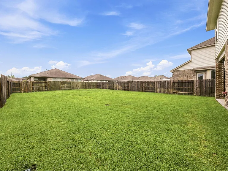 4926 Chester Lake Ln — Photo 27