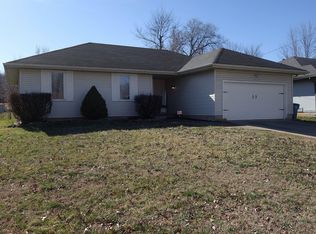 1052 E Snider St, Springfield, MO 65803