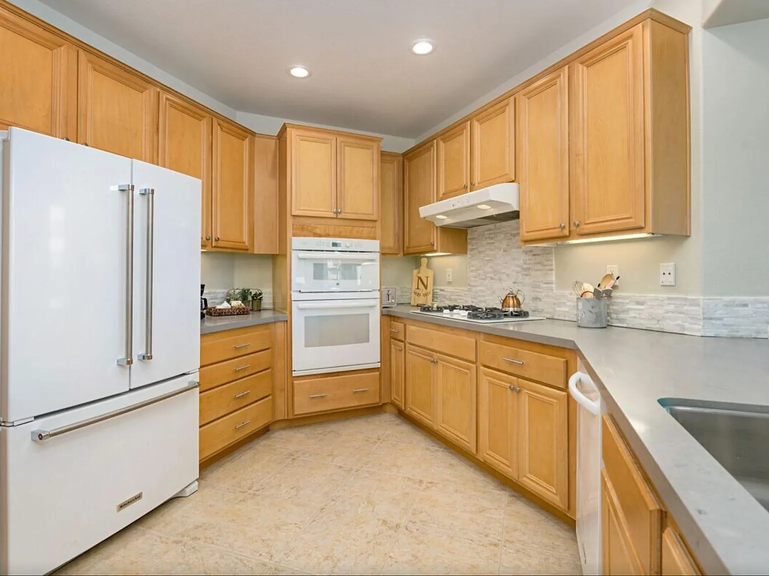 805 Kalpati Cir — Photo 4