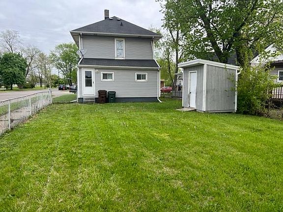 2nd image of 1808 Grand Ave