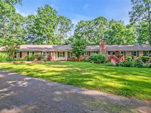 1733 Tigerville Rd, Travelers Rest, SC 29690